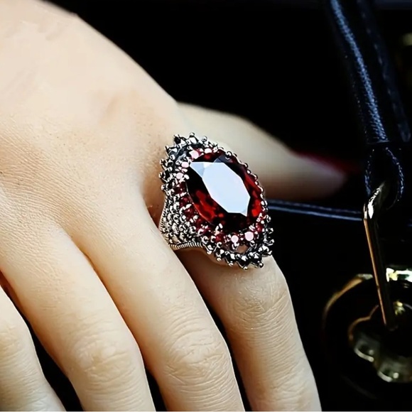Vintage Style Bold Large Garnet Red Ruby Oval Ring with Silver 925 Accent - Picture 2 of 5